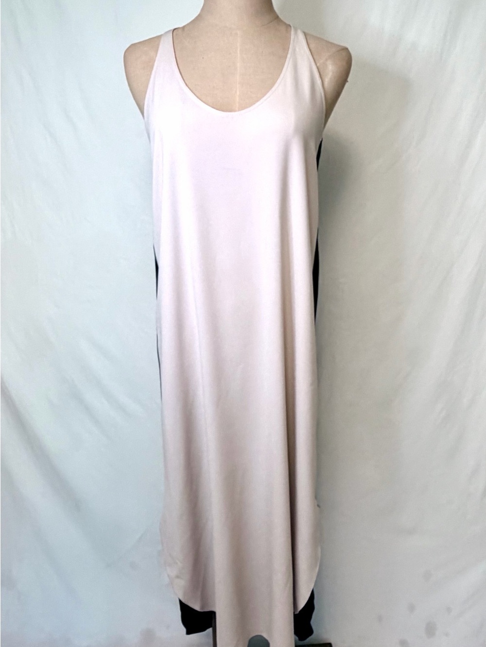 Wilfred Scoop Neck Tank Dress in Beige and Black